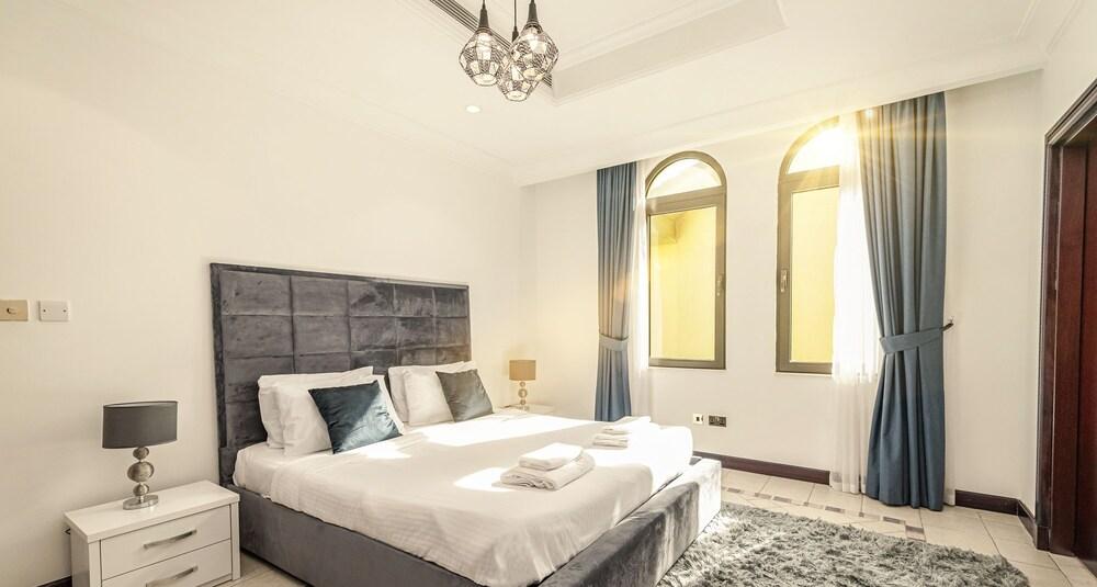 LUX Holiday Home - Frond P 1