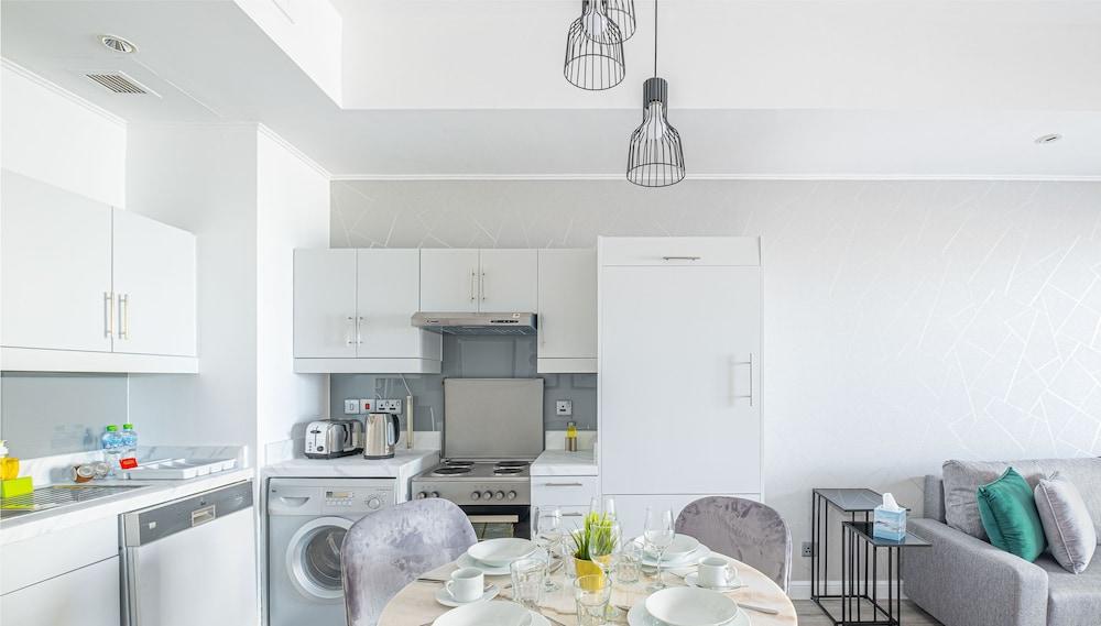 LUX Holiday Home - IBN Residence 2