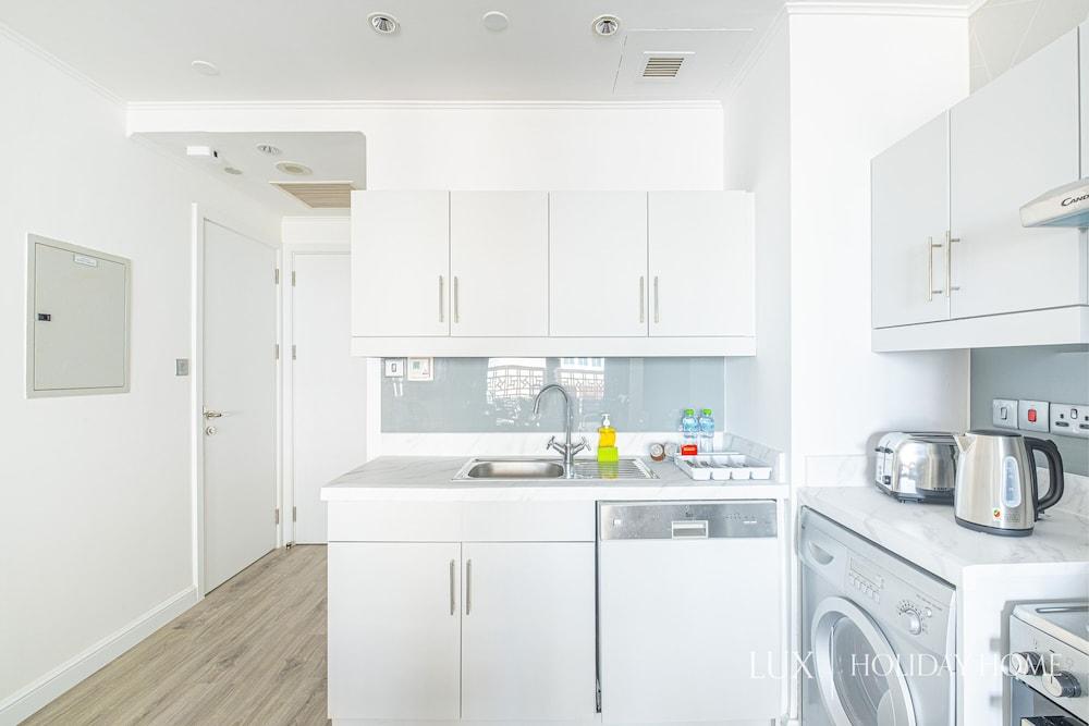 LUX Holiday Home - IBN Residence 2