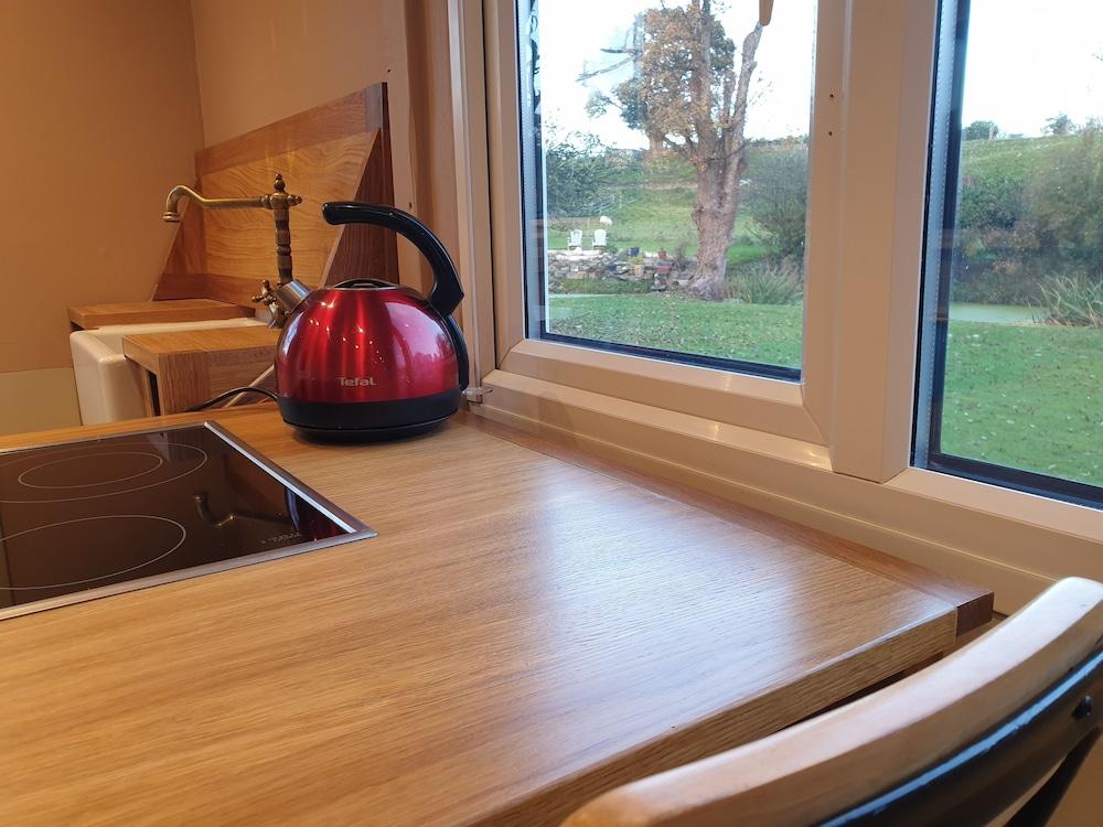 Shropshire - Riverside - Cabin - Sleeps 2 - Hottub