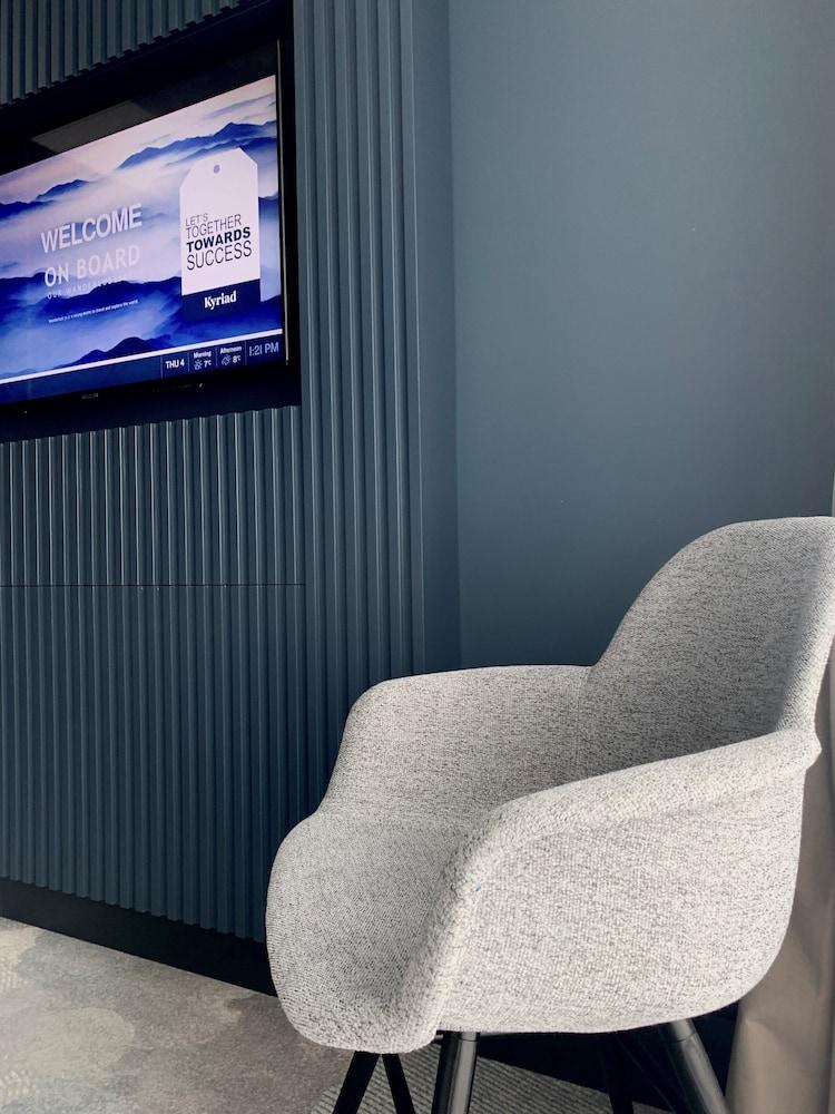 Kyriad Lyon Ouest - Limonest