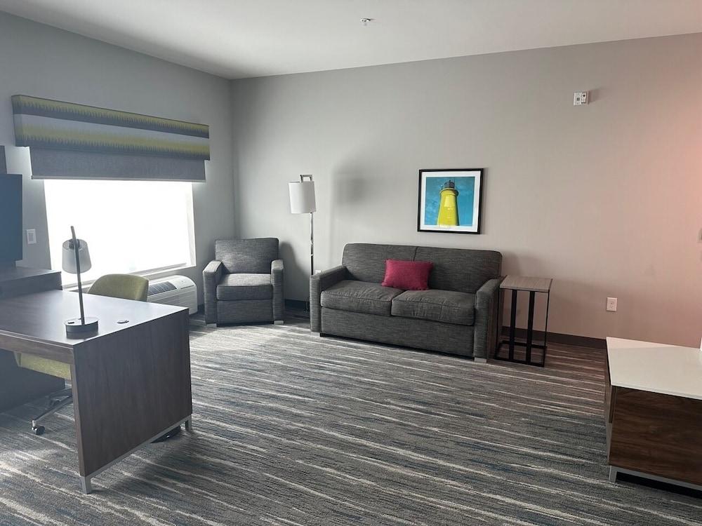 Hampton Inn & Suites Ruskin I-75