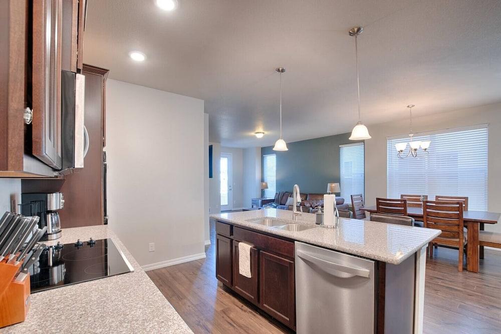 2BR Mtn Viewsusaf Academynewly Buildcentral AC