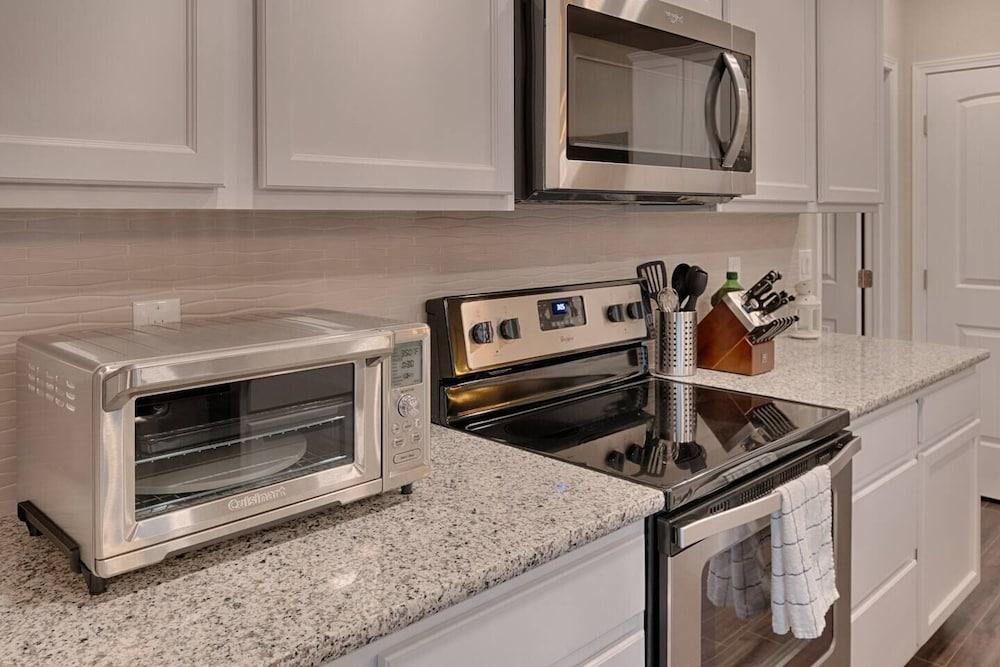 3BR Mtn Viewsluxury Townhomecentral Locationac