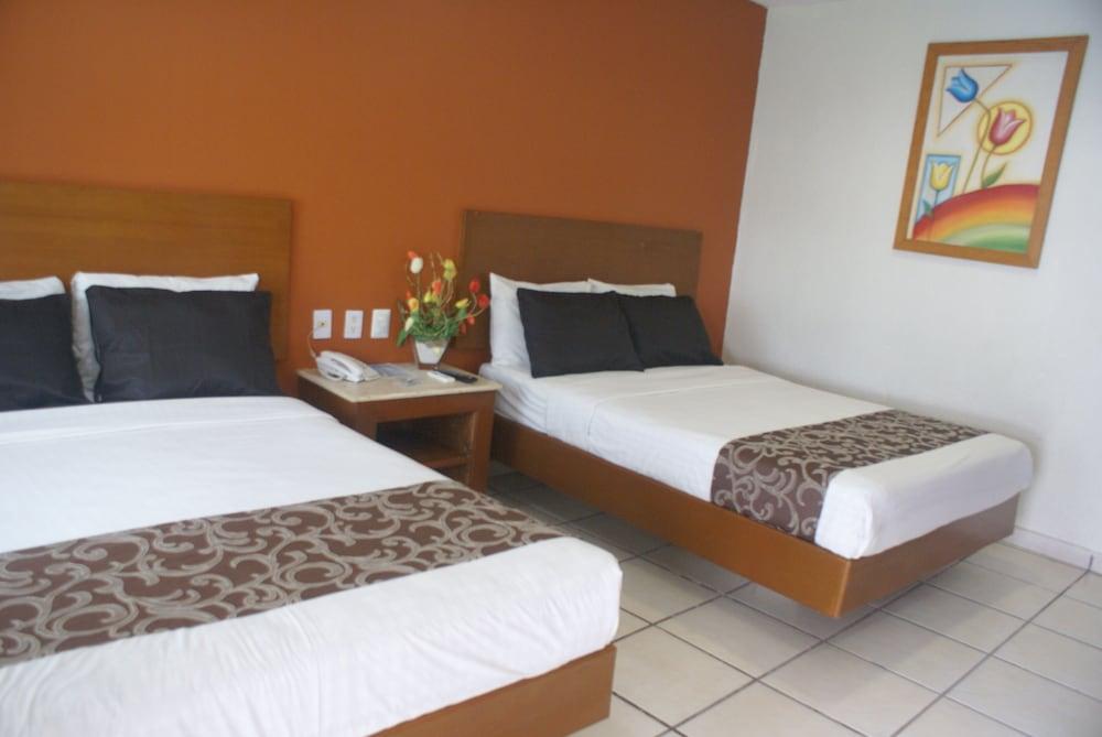 Hotel Arcos Aeropuerto