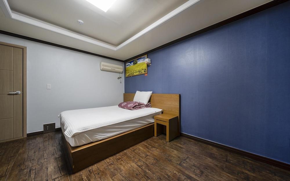 Changwon Sangnam-dong Chosun