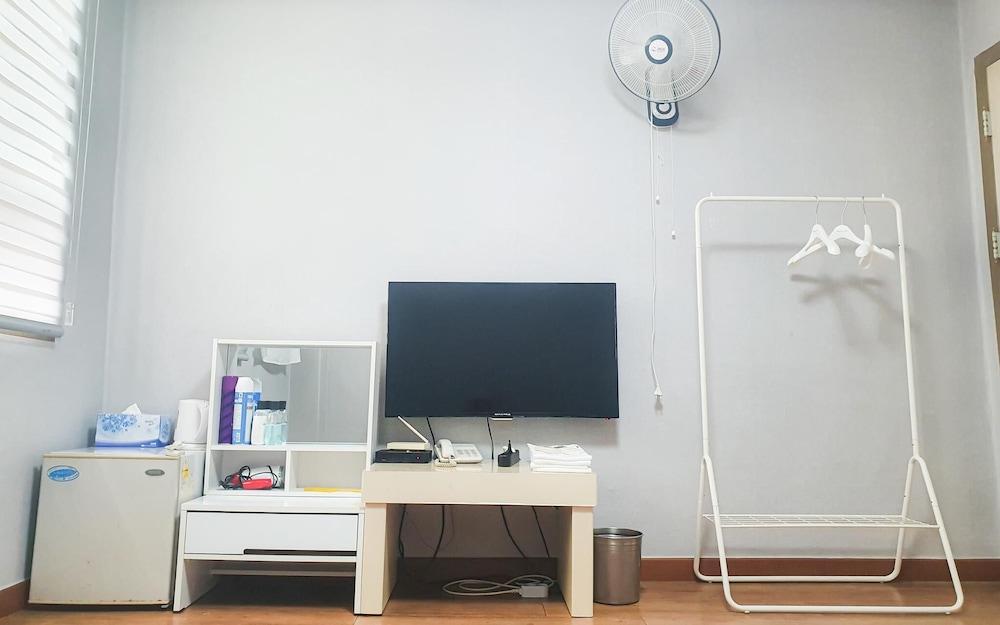 Sokcho Two Wheels Motel