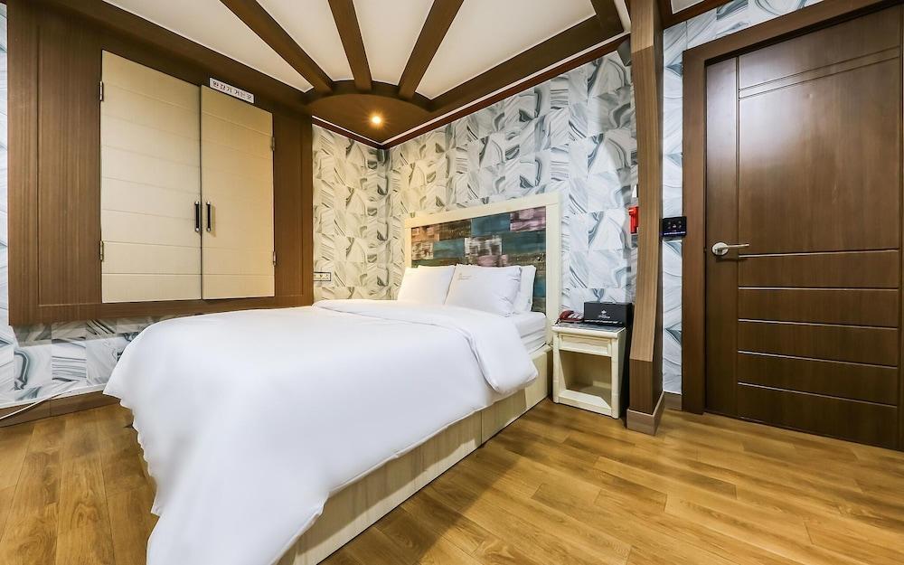 Daejeon Yongmun Propose