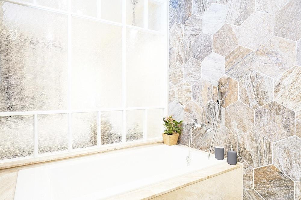 Konkuk University Boutique Nine