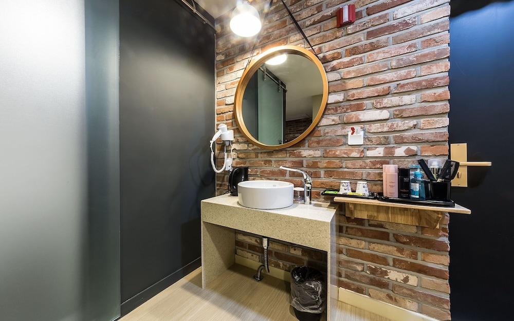 Pyeongtaek Seville Hotel