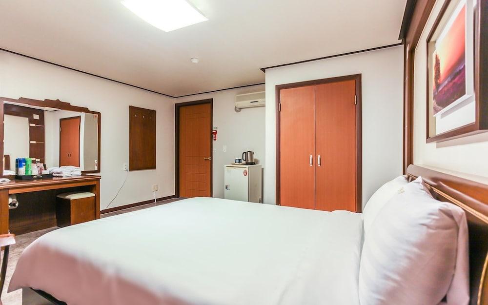 Yangyang Sunrise Hotel