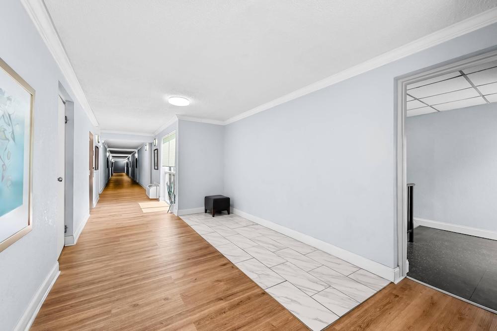 Econo Lodge Montgomery South I-65