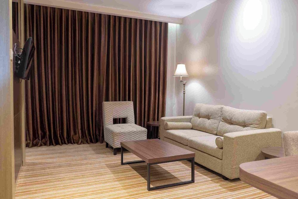 Aston Gorontalo Hotel & Convention Center