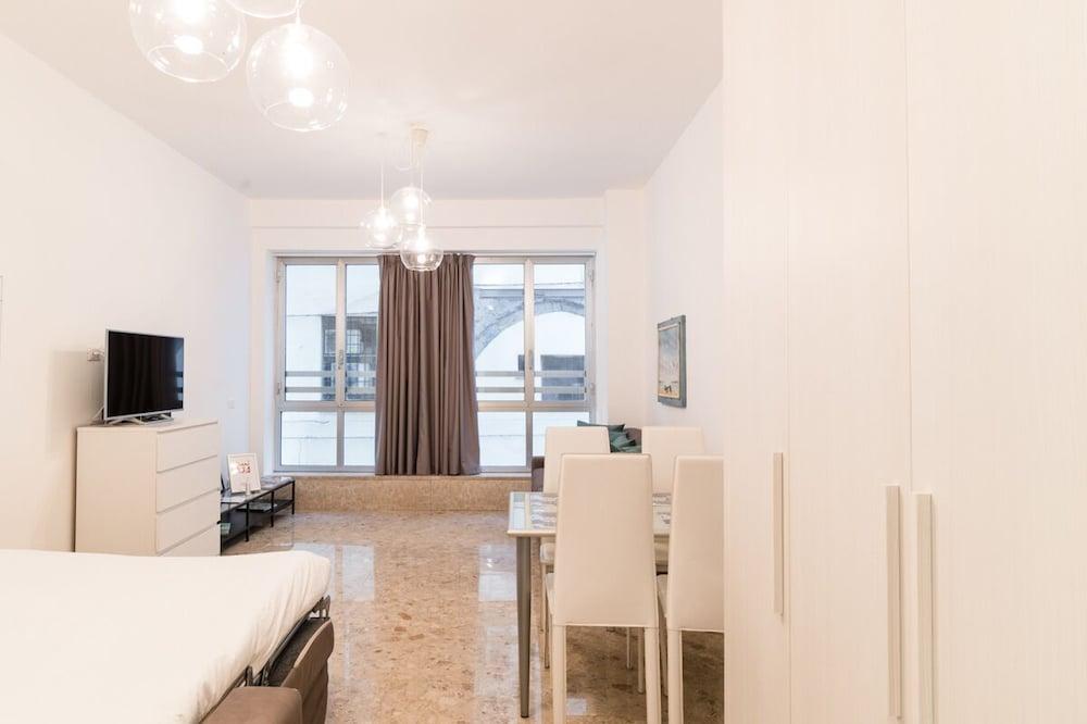 Ancient Port Apartments