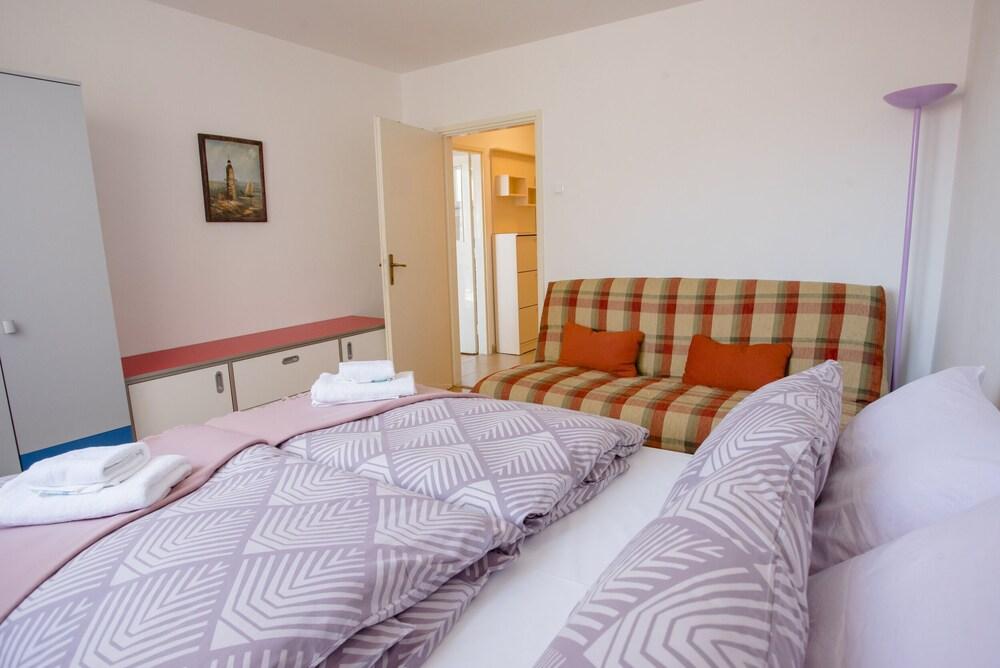 Main street apartment Mostar