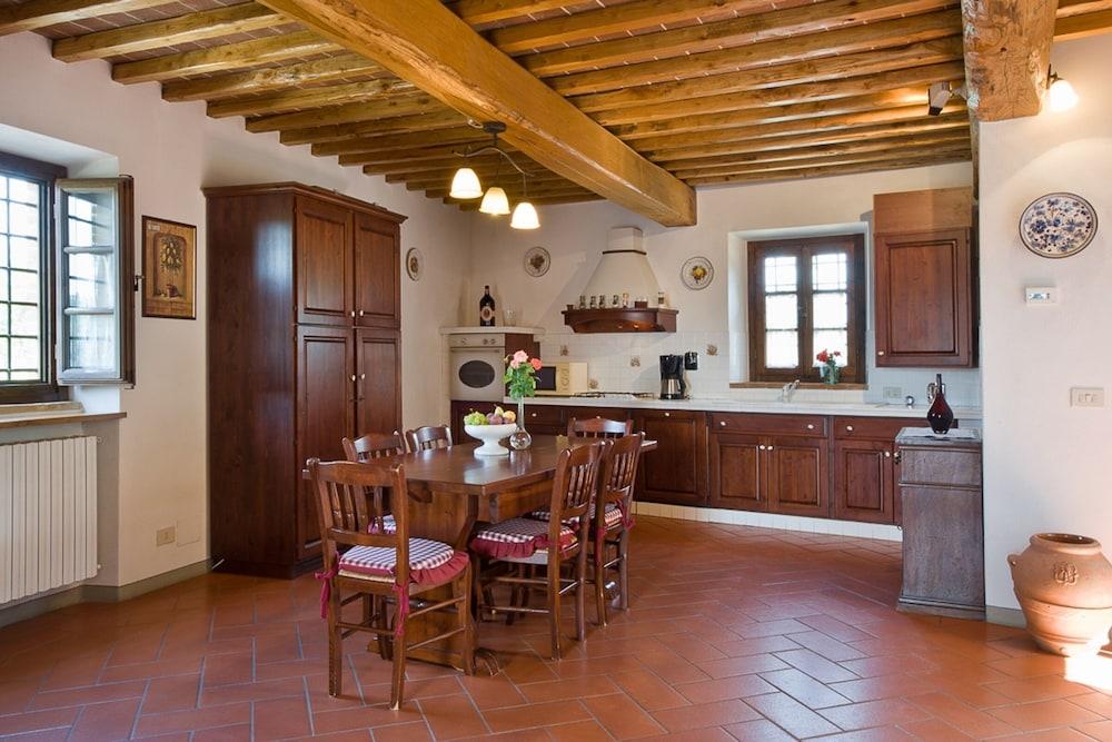 Vinsantaia With Shared Pool