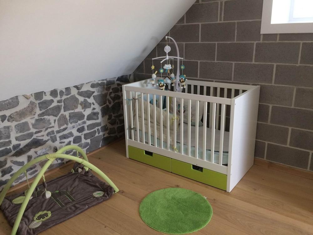 Charming Family Home in Achet