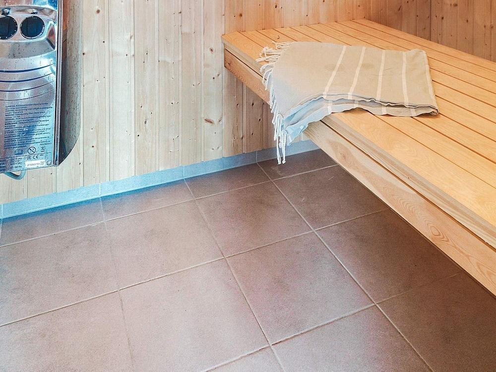 Holiday Home in Væggerløse