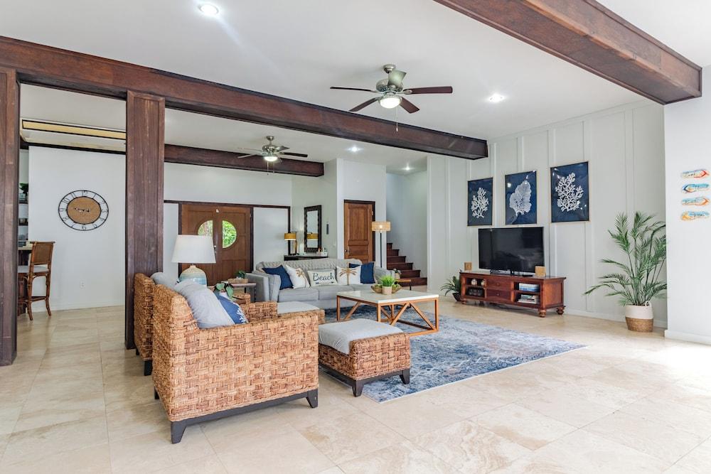 Laru Beya Palmetto Bay