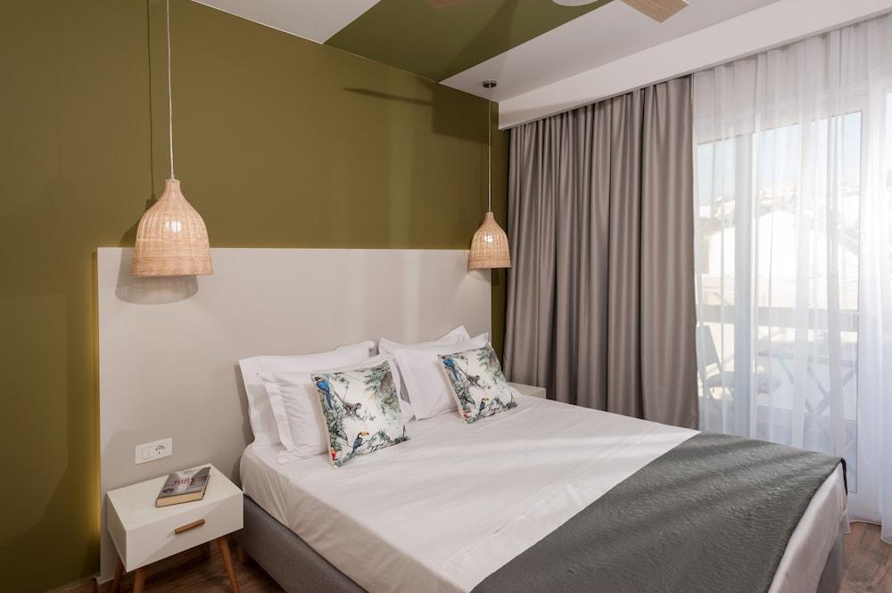 Salty Colours Apartments