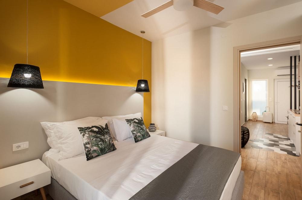 Salty Colours Apartments