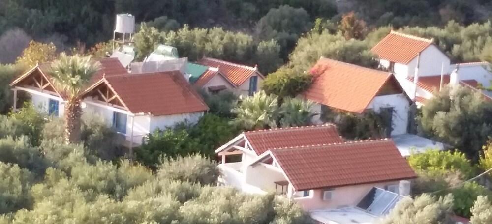 S West Crete Cottage