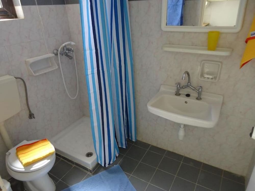 Two Three Bedroom Apt- Sea View Swimming Pool