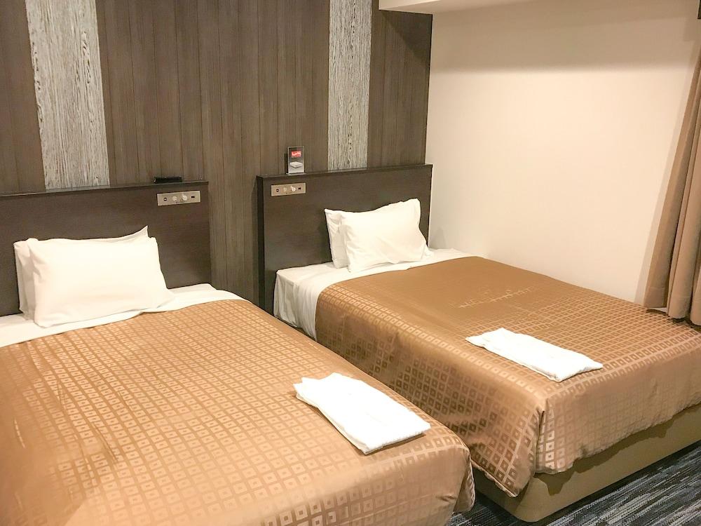 HOTEL LiVEMAX Takamatsu Eki Mae