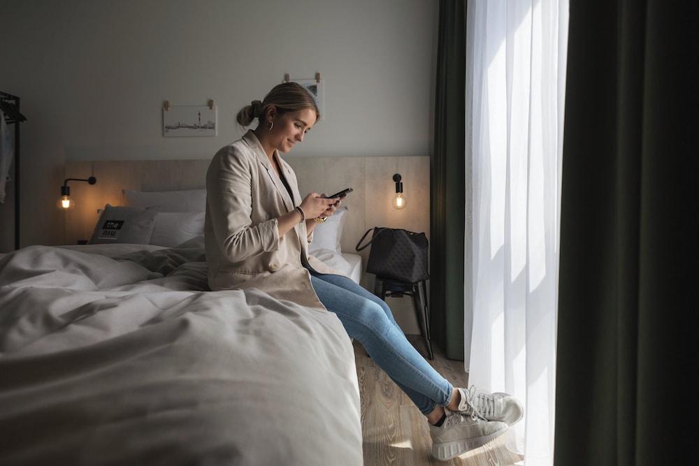 Holiday Inn - the niu, Tab Dusseldorf Main Station by IHG