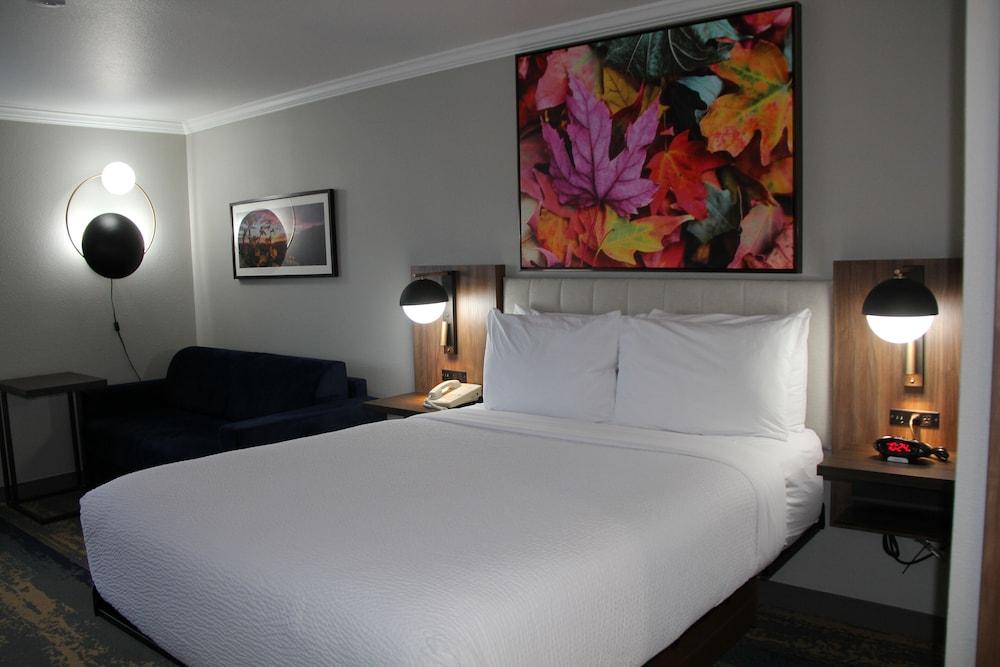 La Quinta Inn & Suites by Wyndham Yakima Downtown