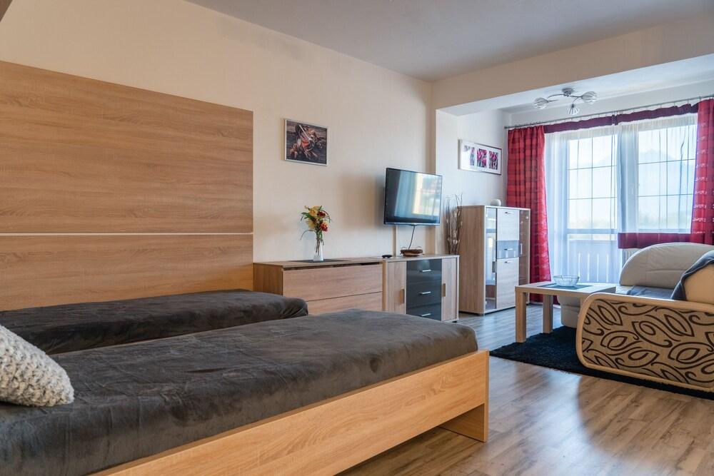 AC Apartments Tatranska