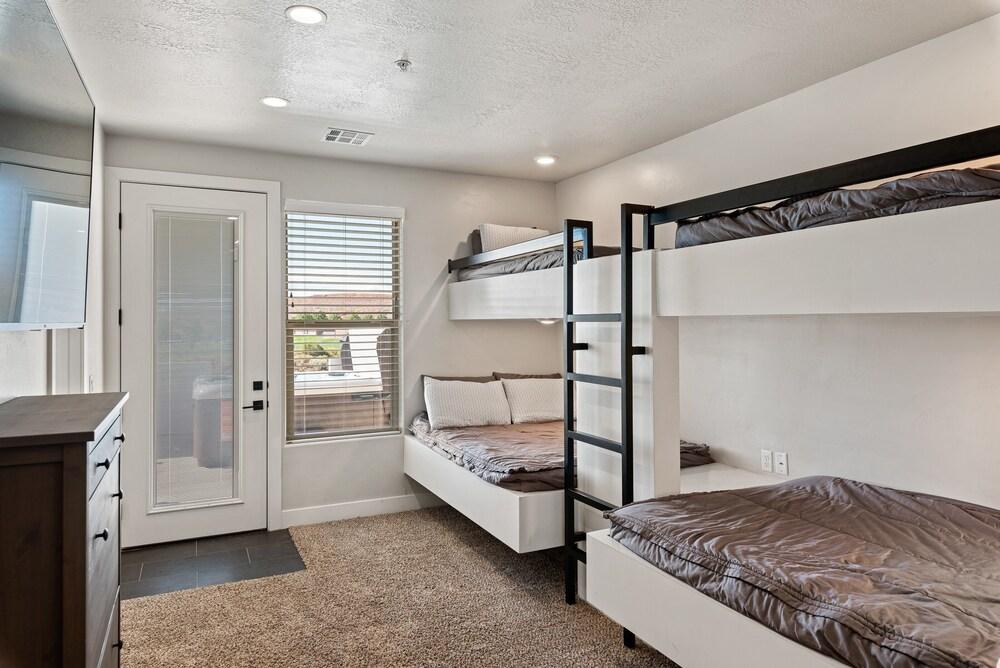 Desert Escape by RedAwning