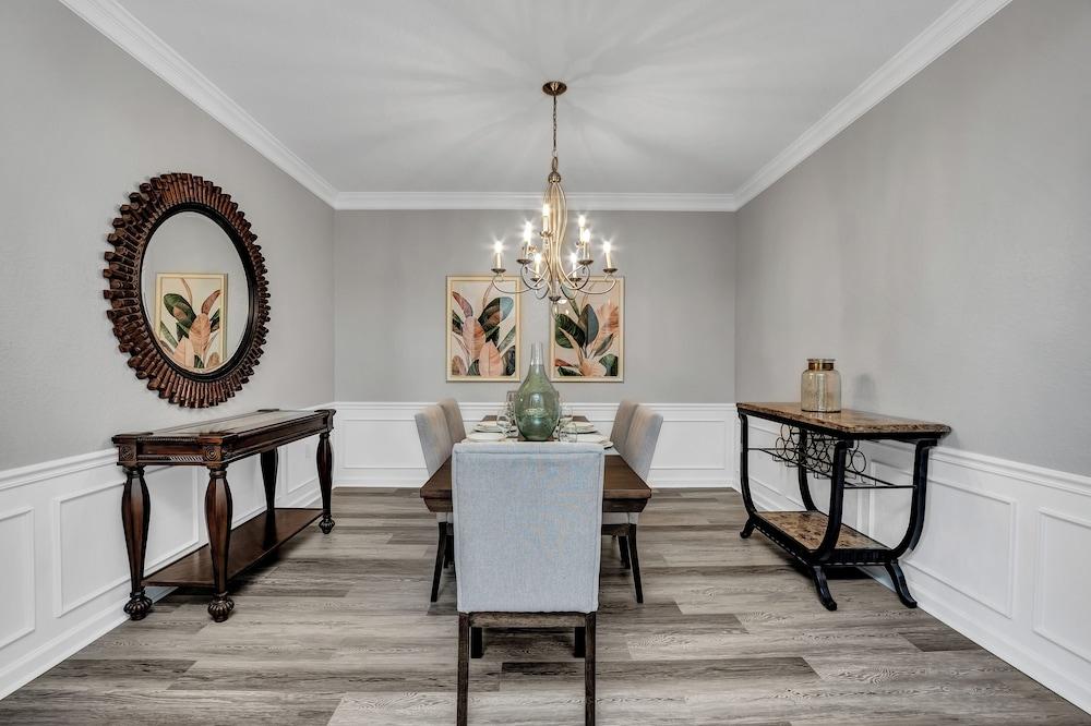 4816 Cayview Ave #306