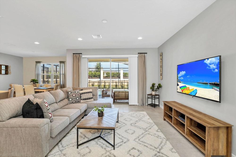 Private Villa W/pool, Bbq,+free Water Park Access!