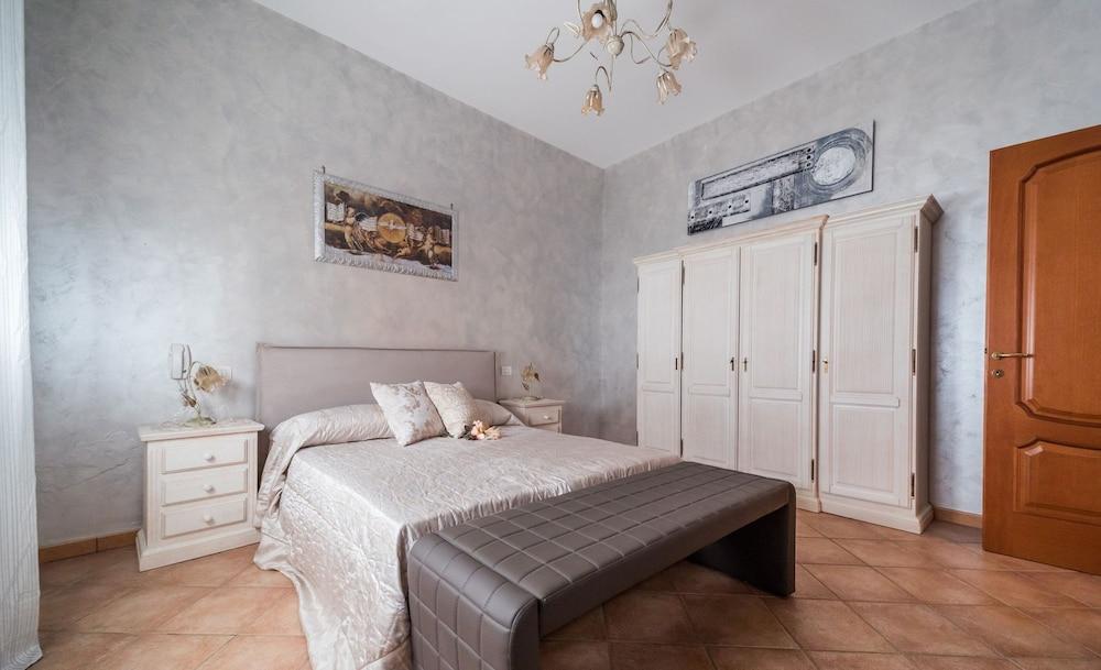 Villa Geraldina  con piscina