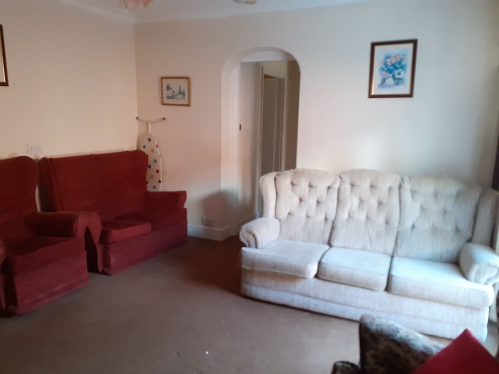 House in Historic Village - Sleeps 6