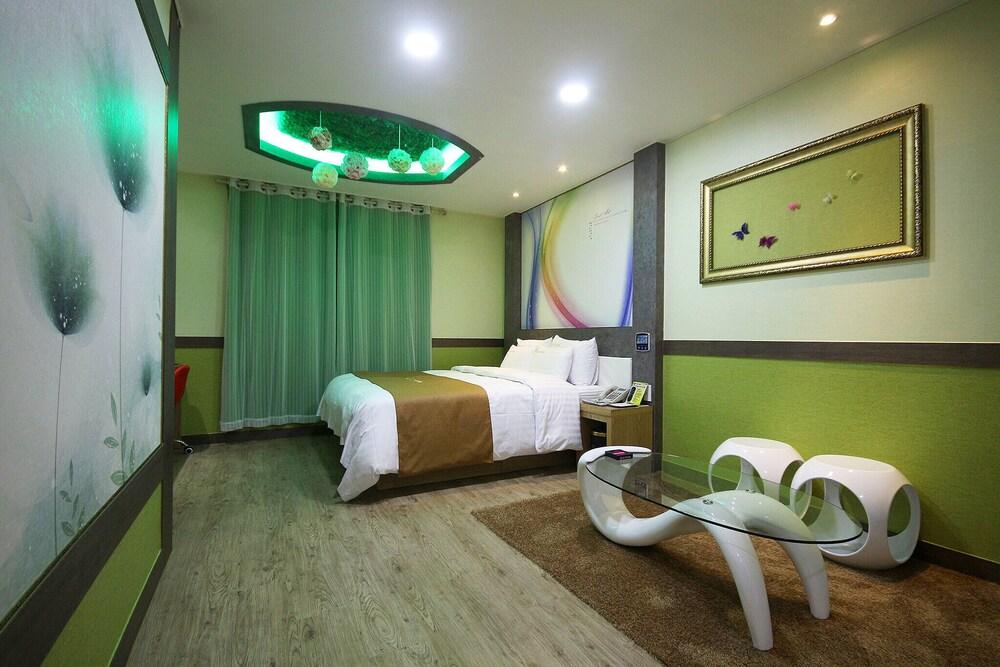 Jindo JD Self Check-in Motel