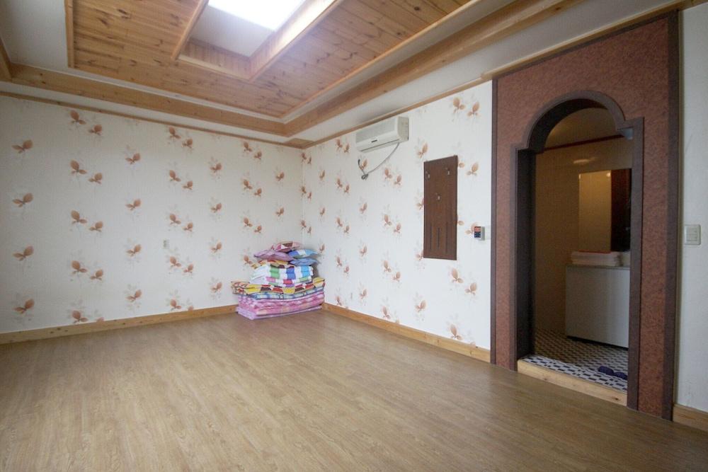 Mungyeong Arirang Hotel
