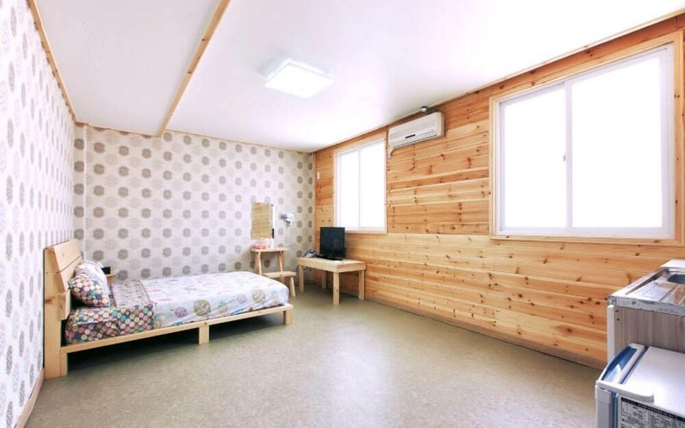 Sokcho Heritage Pension