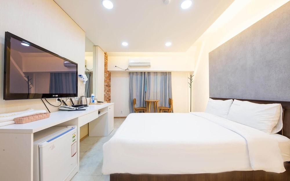 Dangjin Sapgyoho Beach Park