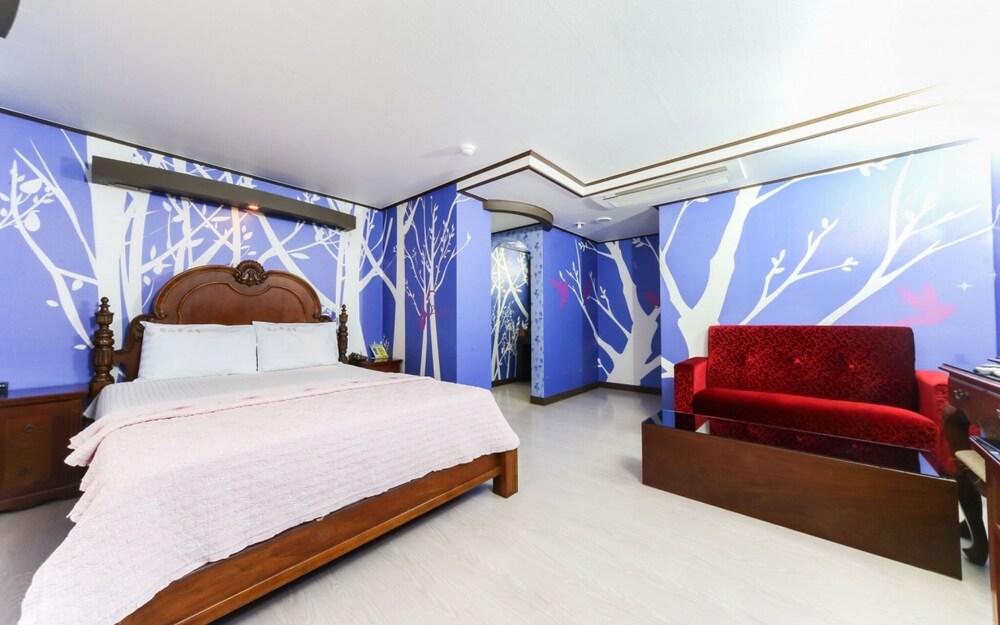 Pohang Daejamdong Phone