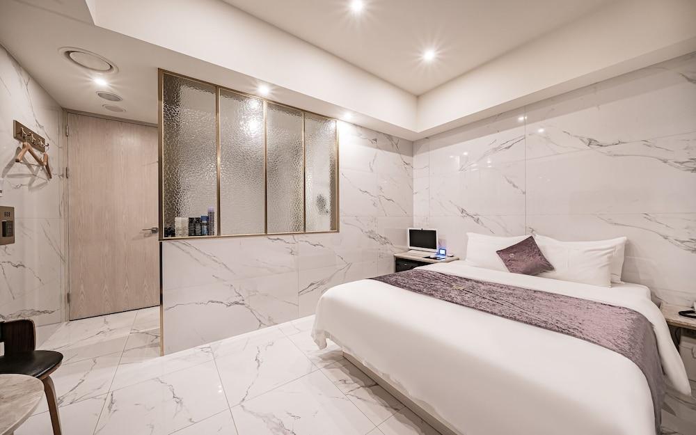 Namyangju Gold Hotel