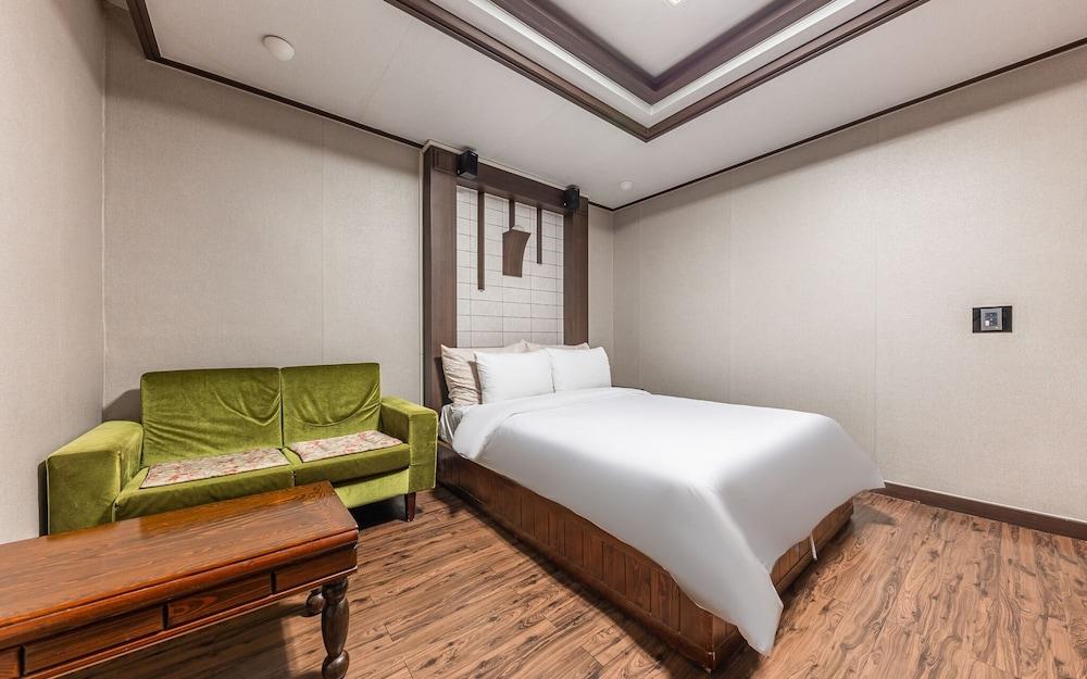 Daejeon Yuseong Motel Nine