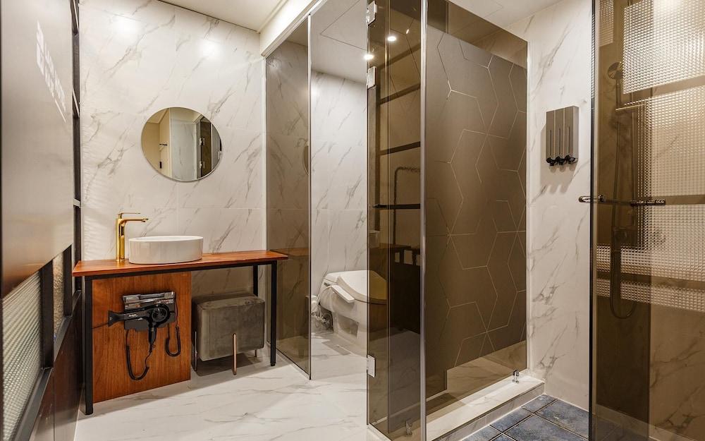 Gunsan Laonhaje Hotel