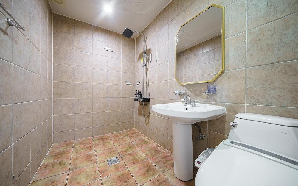 Suncheon Embassador Hotel