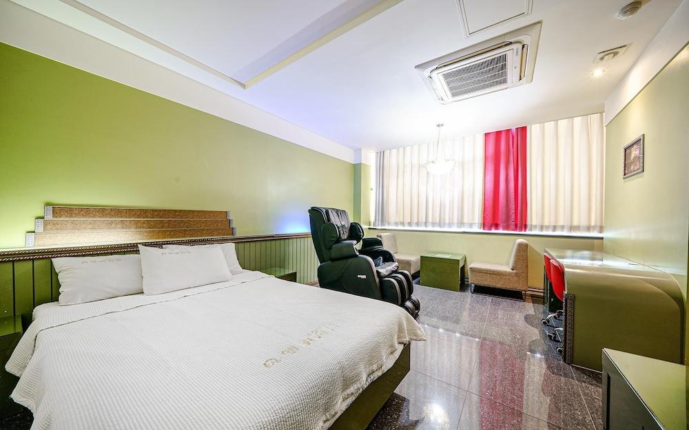 Suncheon Embassador Hotel