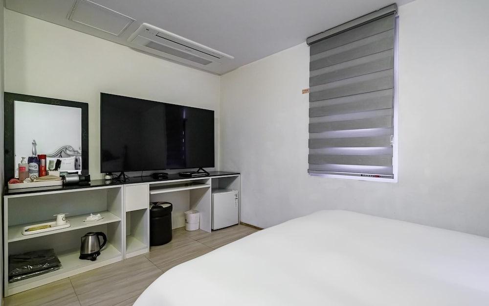 Paju Rock Self Check-in Motel