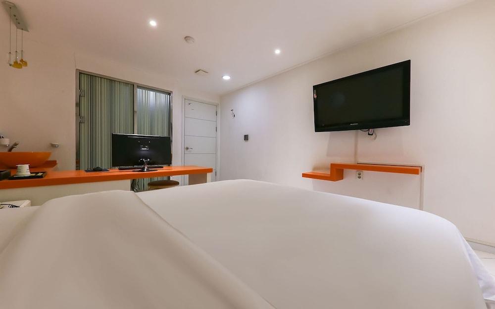 Daejeon Wolpyeong Hotel Continew