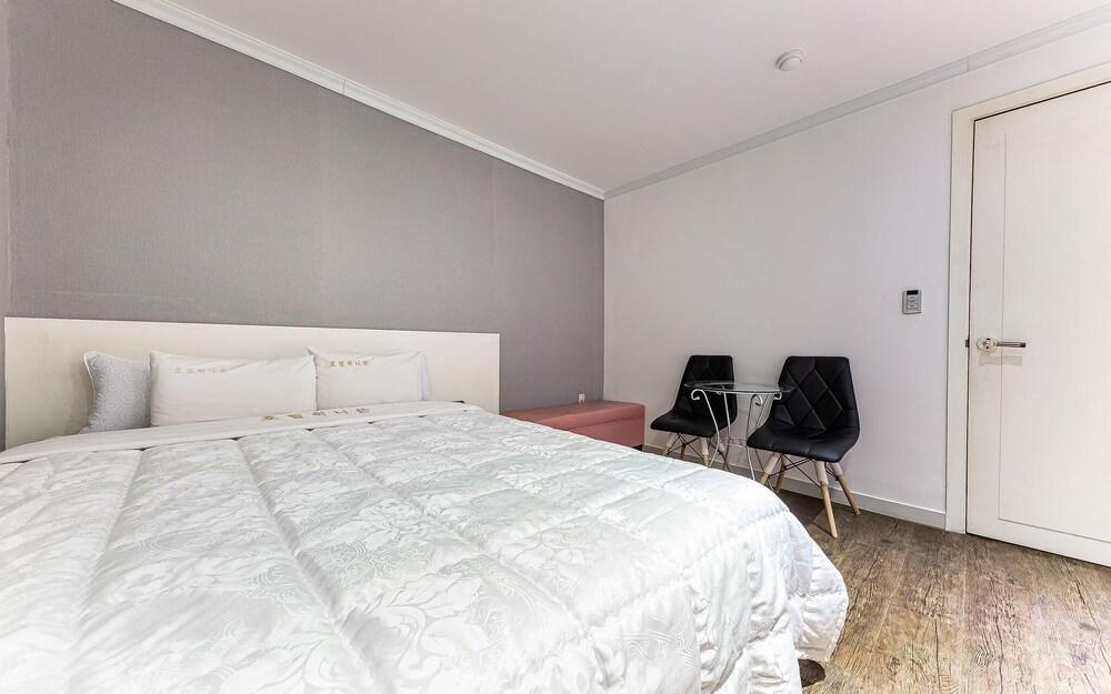 Cheonan Honeymoon Motel