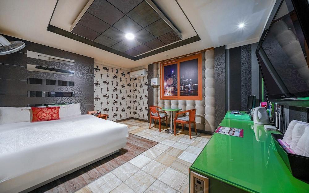 Busan Oncheonjang Interpark